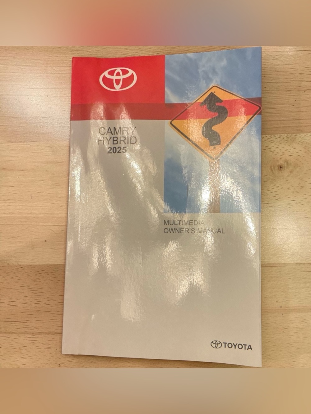 Toyota Camry Hybrid 2025 Multi Media Owner’s Manual